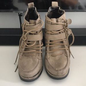 Mossimo tan booties 7.5 women’s